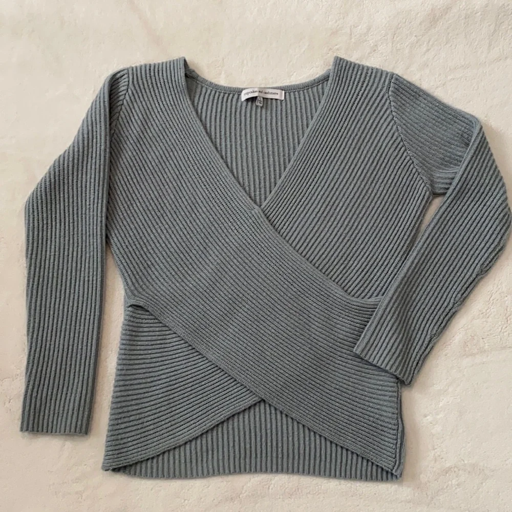 Cupcakes & Cashmere Gray Wrap Sweater Size L - Picture 3 of 13